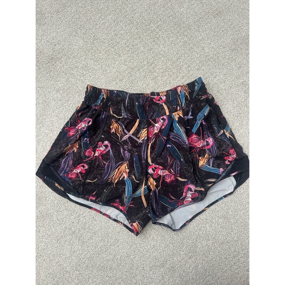 Lululemon Hotty‎ Hot Shorts Veiled Floral Black Women's Size 10